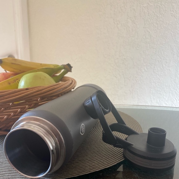 ThermalFlask 24 Oz. Water bottle - Picture 6 of 10